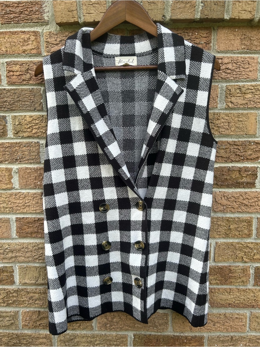 Marled Black & White Buffalo Plaid Sleeveless Vest size large